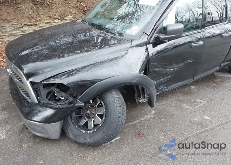 2019 Ram 1500 Classic Tradesman 4X4 6'4 Box из США, поврежденный, VIN 1C6RR7FT4KS747364